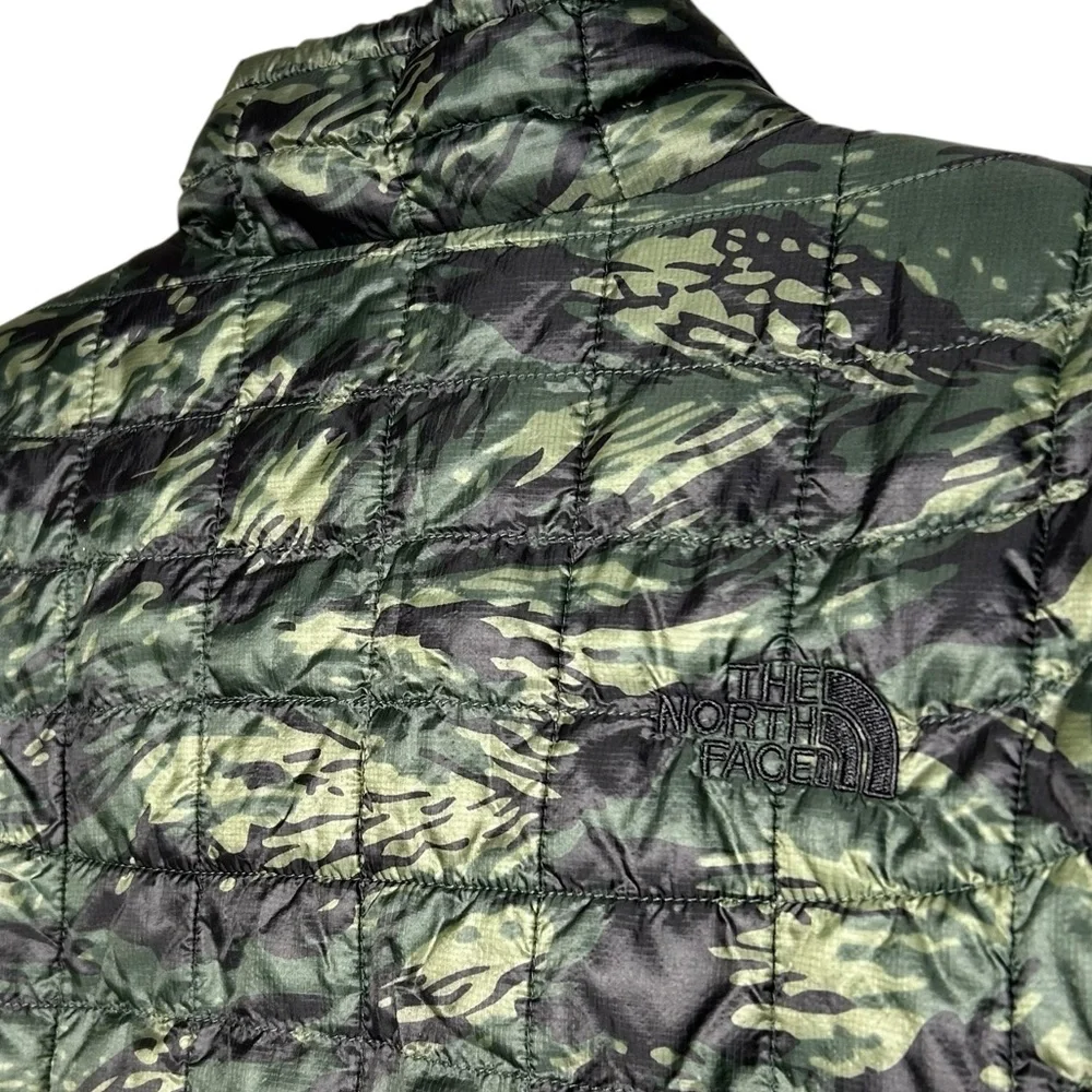 The North Face ThermoBall Camo Puffer Jacket Lightweight Men’s Medium